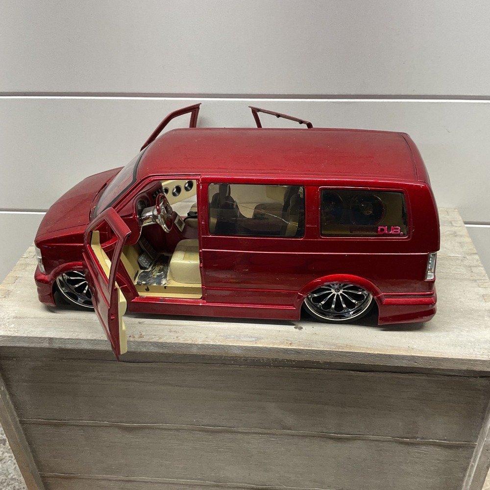 Jada Toys Dub City Chevrolet Astro Van Metallic Red 1:24 Diecast Custom Lowrider